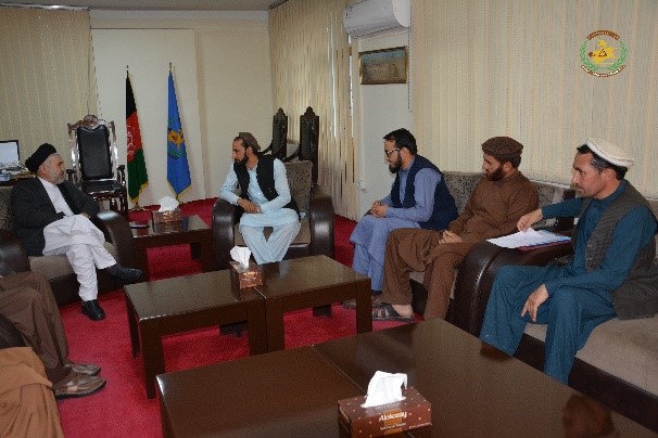 Some of the Youth residents of Nangarhar province of Shikh Mesry Refugees City Designed their problems with Minister of Refugees and Repatriation