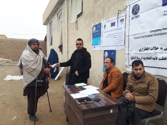 بیش از 200 فامیل در کندزپول نقد دریافت نمودند