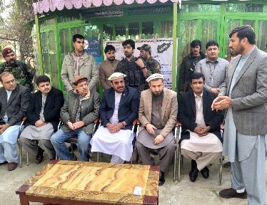 بیش از ۳۰۰ فامیل بیجاشده در کنر مساعدت نقدی دریافت نمودند