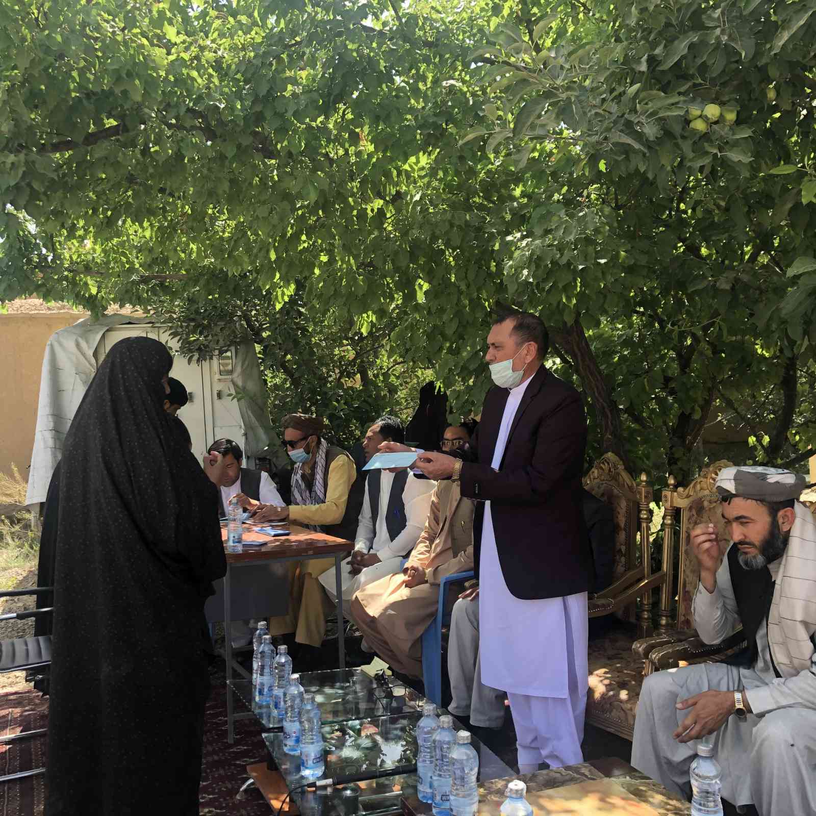 صد ها خانواده در ولایت غور مساعدت می شود